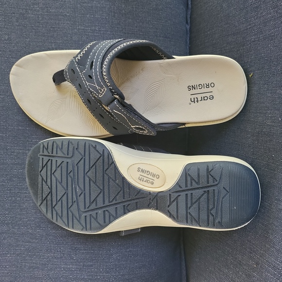 Earth Origins Shoes 25 Earth Origins Navy Saru Sloan Sandal Flip